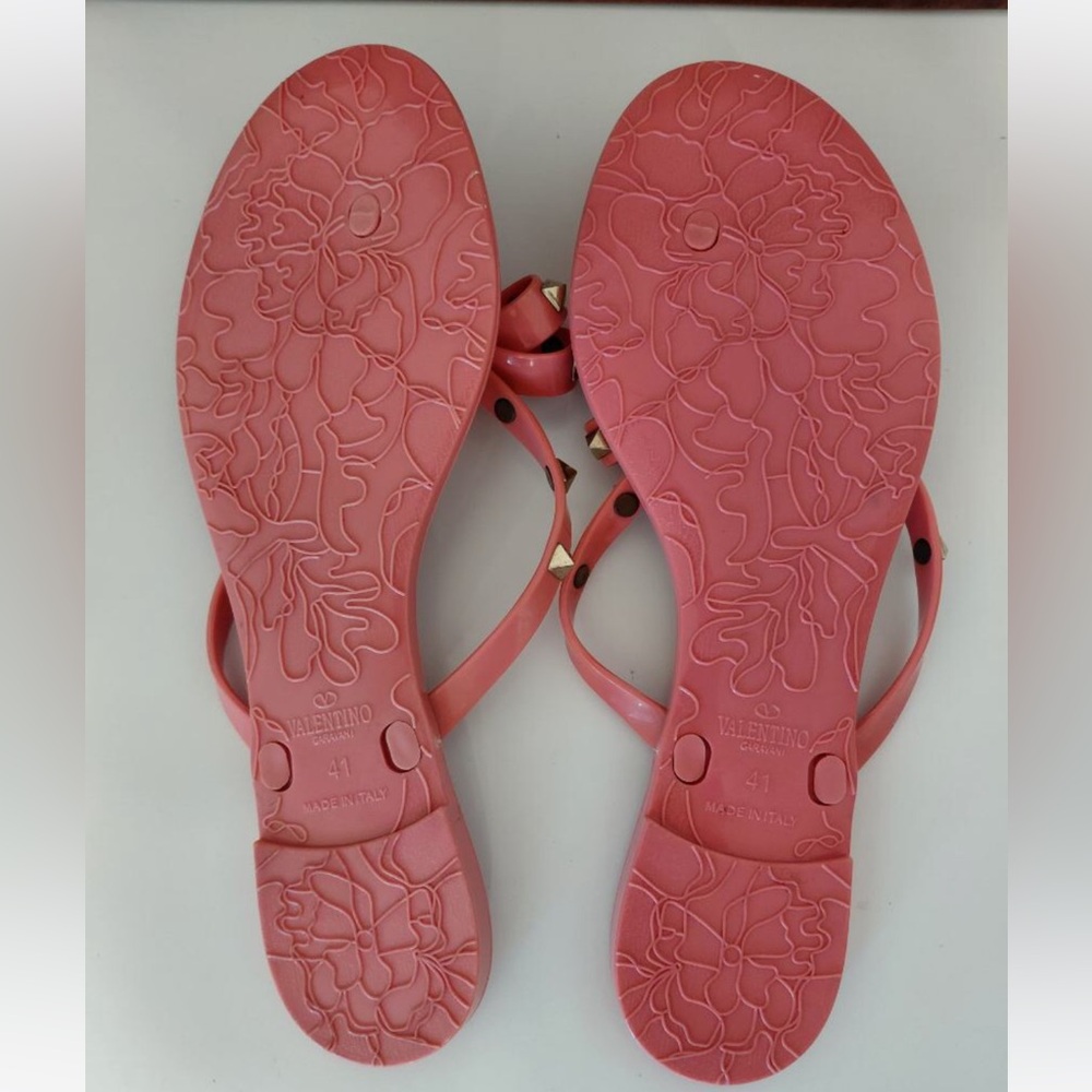 NEW! VALENTINO Garavani Jelly Flat Thong Sandals. Size 41 - Picture 8 of 9